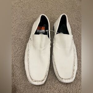 GUESS Men's Classic White Slip-On Loafers